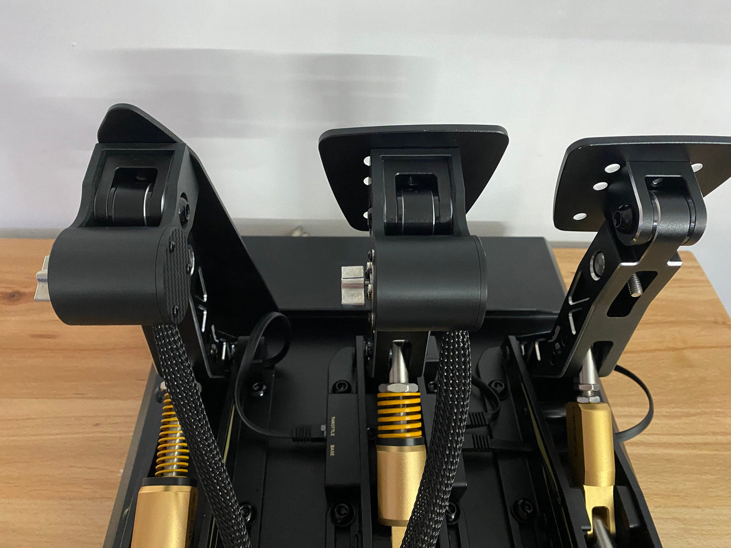 Moza CRP Haptic pedals simracing Rumble motor with Simhub | Wolf Sim Racing