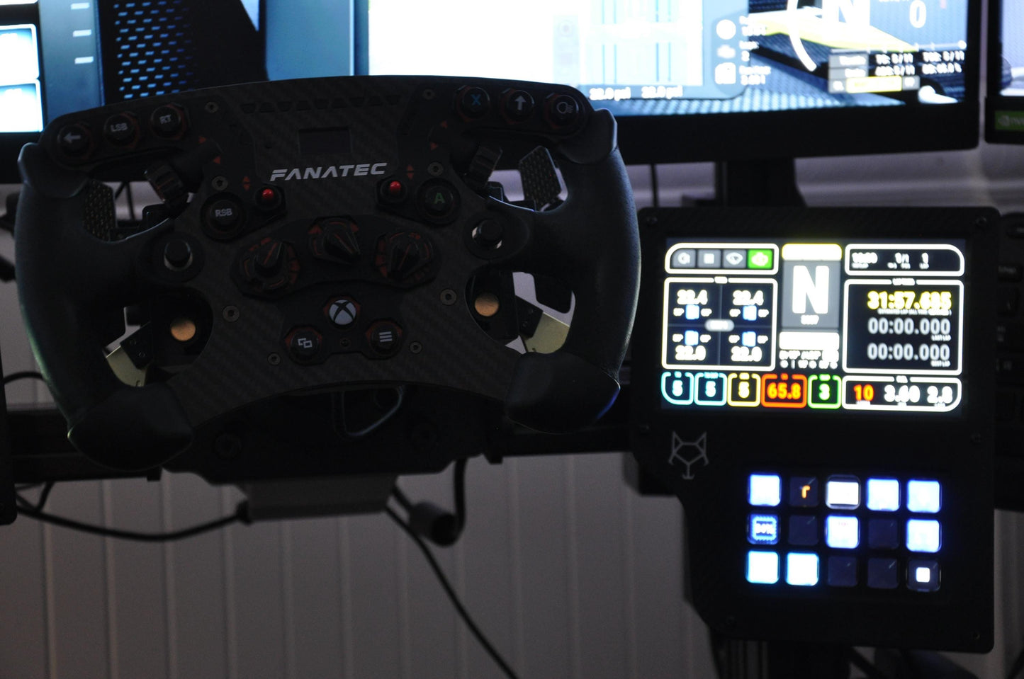 Sim racing dashboard with Touch Screen 6.8" voCore and Stream Deck Support (stream deck not includ) | Wolf Sim Racing